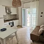 Casa Francesco 80m Dal Mare Cristallino Daire *