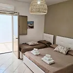 Casa Francesco 80m Dal Mare Cristallino Daire *