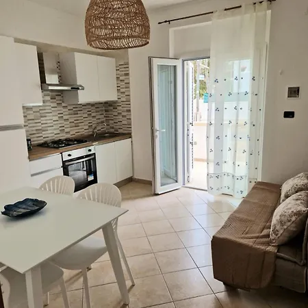 Casa Francesco 80m Dal Mare Cristallino Apartamento *